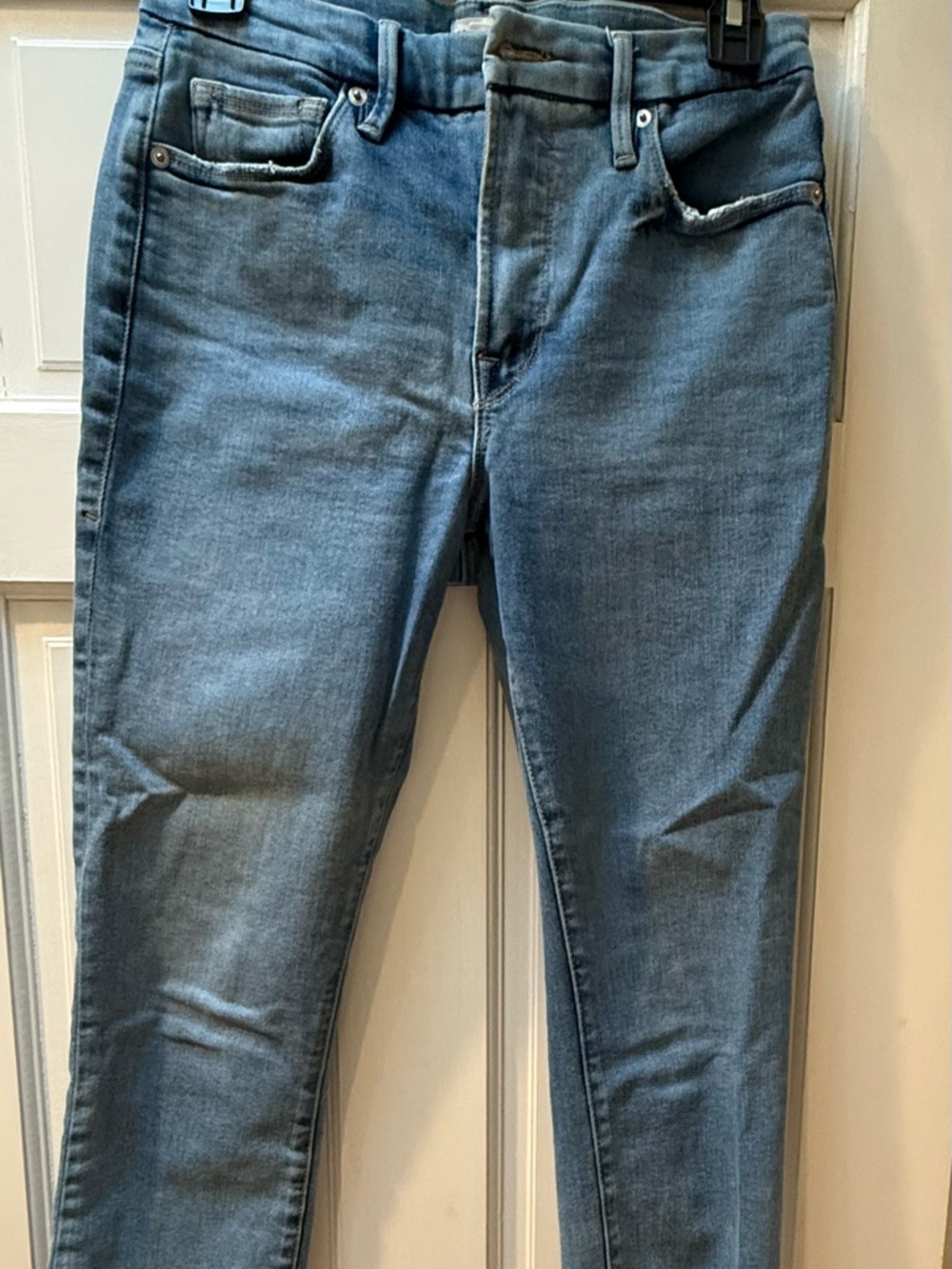 Good American Light Wash Denim Jeans